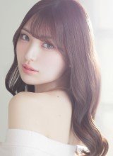 初登場！色白美肌の洗練美女