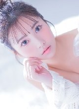 エロカワショットで魅了!小悪魔的美女!