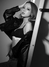 ラフに羽織って、クールに魅せる