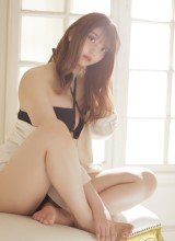 長身が描く、しなやかなシルエット。