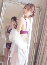 シルエットまでも美しい。美スタイルを披露！