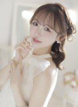 清楚さ際立つ白を纏って。