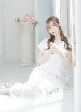 天使のような出で立ち透明感美女