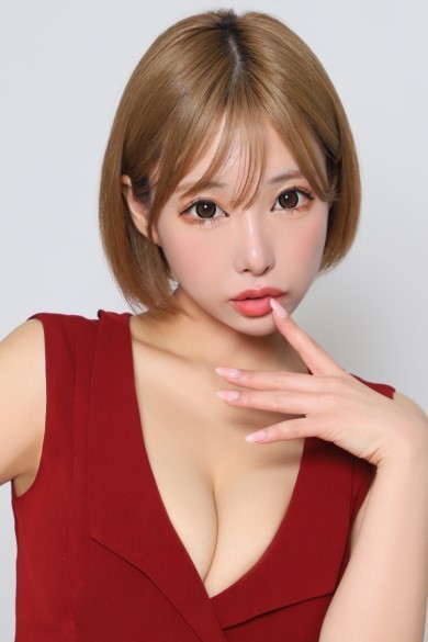 赤門倶楽部の立花　りこ