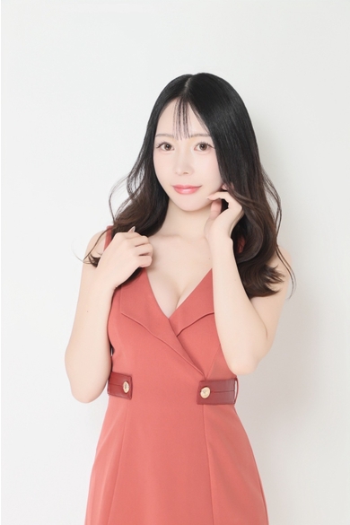 赤門倶楽部の美波もも