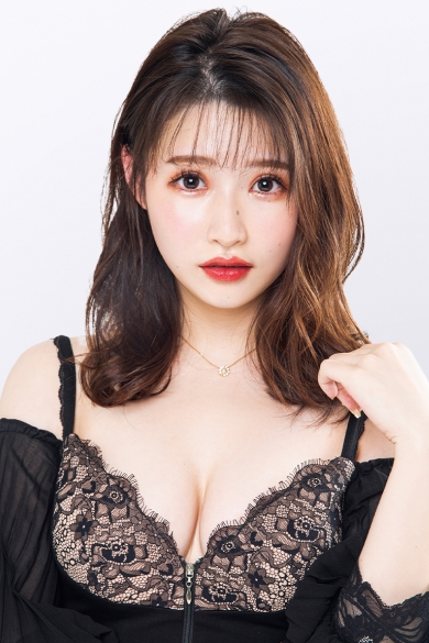 BARCELONA　FILLIAの足立 はな