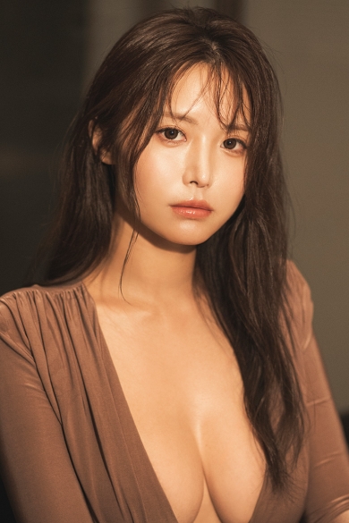 BARCELONA　FILLIAの百合 もも