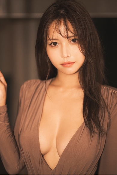 BARCELONA　FILLIAの百合 もも