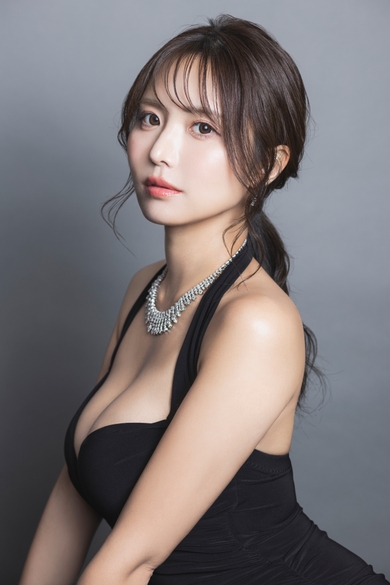 BARCELONA　FILLIAの百合 もも