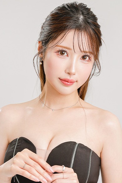 BARCELONA　妃翠の白崎 那奈