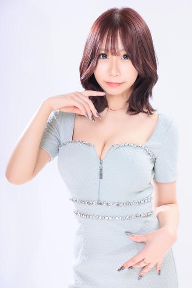OVER LOUNGE CLUBの藤堂 るな