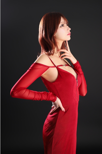 Paris Collectionの椎木　さや
