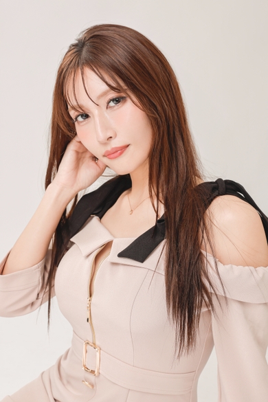 BARCELONA　Lounge 凛の足立 なみ