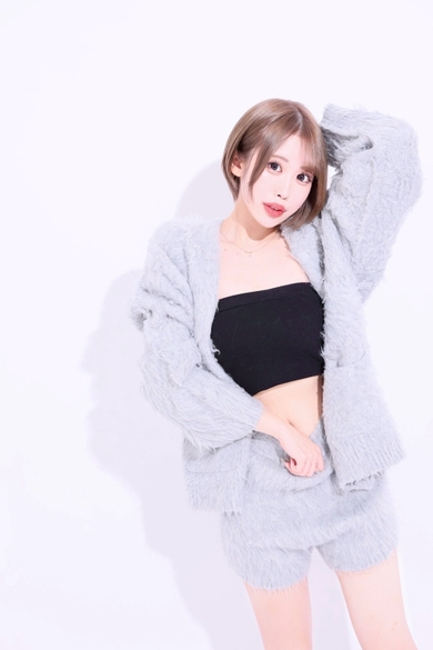 SEA SIDE CLUBのひな