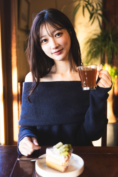 BARCELONA 桃李のあまの えま
