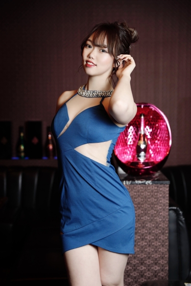 Lounge R Styleの渚 雅