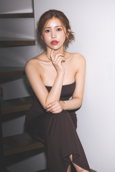 BARCELONA　桃李の乙女 ティナ