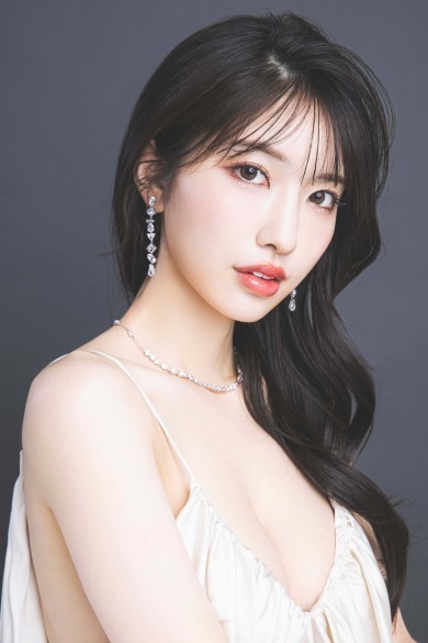 BARCELONA　桃李の湊 ゆな