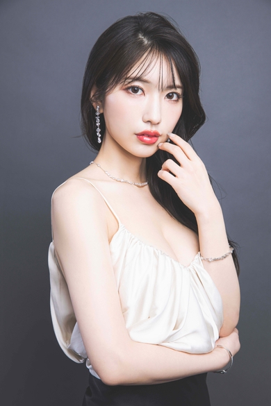 BARCELONA　桃李の湊 ゆな