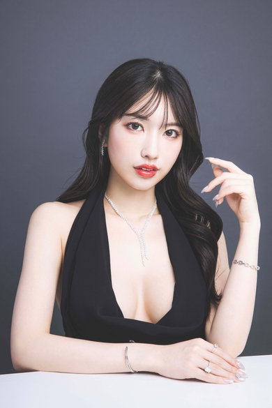 BARCELONA　桃李の湊 ゆな