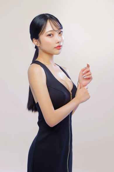 BARCELONA　桃李の七瀬 なな