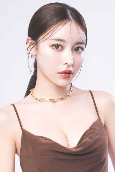 BARCELONA　桃李の椿 りな