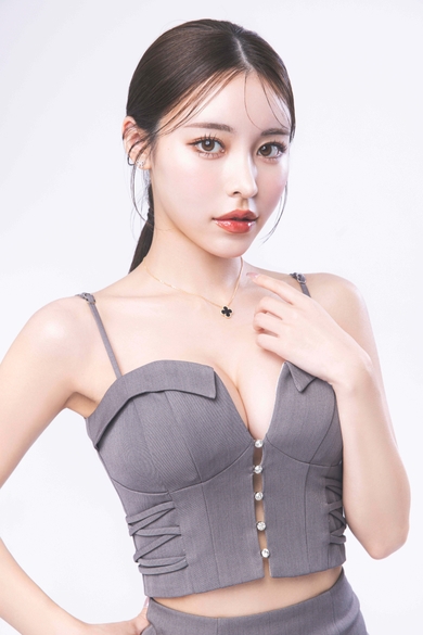 BARCELONA　桃李の椿 りな