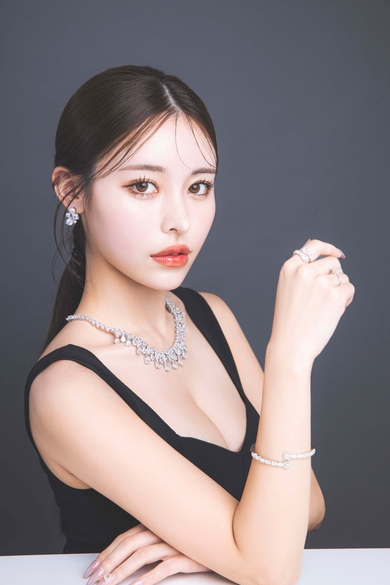 BARCELONA　桃李の椿 りな