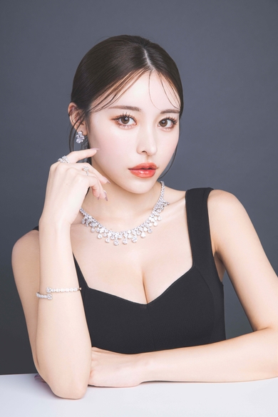 BARCELONA　桃李の椿 りな