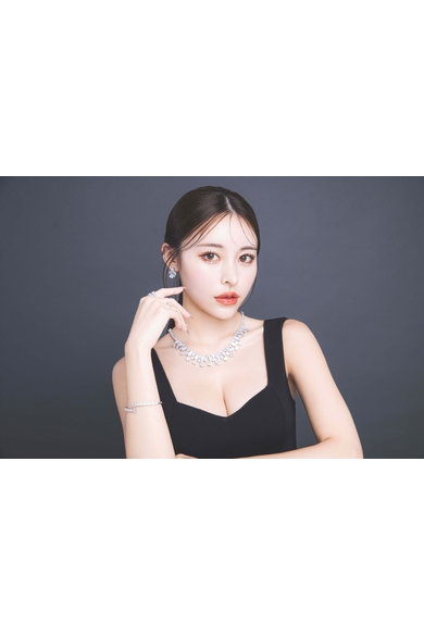 BARCELONA　桃李の椿 りな