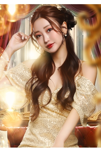 BURJ AL CLUBのあやか