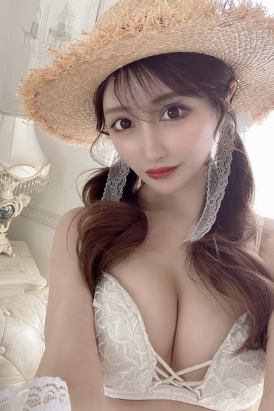 GLAMOROUS LOUNGEの夢咲　りおな