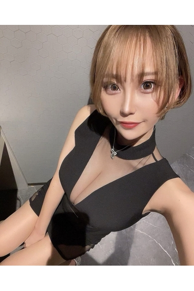 GLAMOROUS LOUNGEの水無　葉月