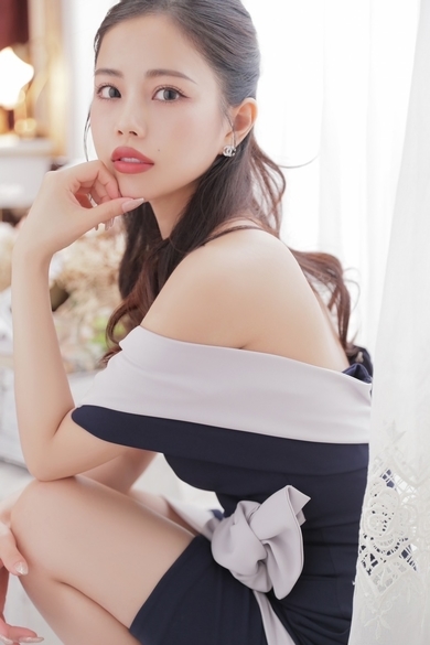 GLAMOROUS OVERの一色 澪