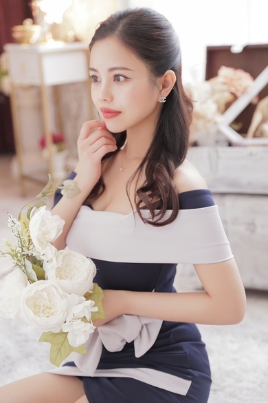 GLAMOROUS OVERの一色 澪