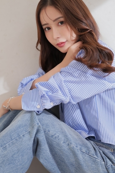GLAMOROUS OVERのRINA