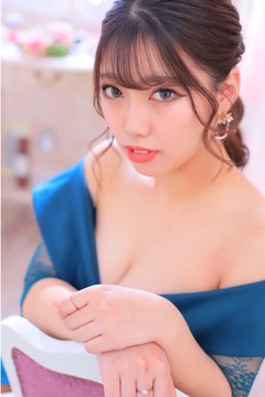 紫月　依捺
