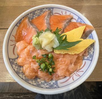 🎣🐟👩🏻‍🍳🍽️