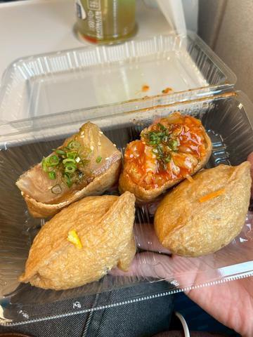 今日出勤してます！