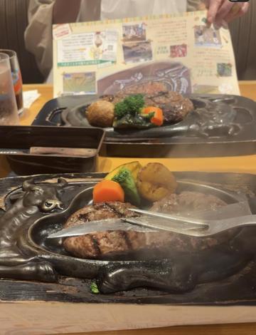 さわやかハンバーグ( ᵒ̴̶̷̤◦ᵒ̴̶̷̤ )