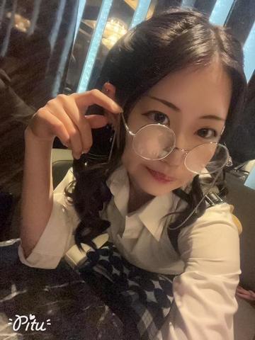 制服でーだよん