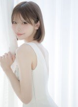 注目のハーフ美女、グラビア初登場。
