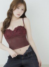 私服＆ランジェリーで魅せる、自然体の色気